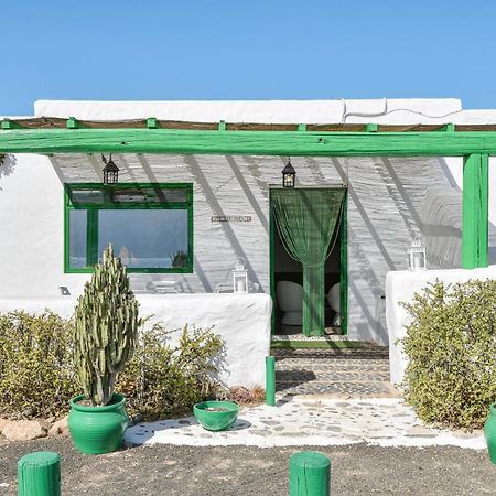 Villa Flores Pedro Barba المظهر الخارجي الصورة
